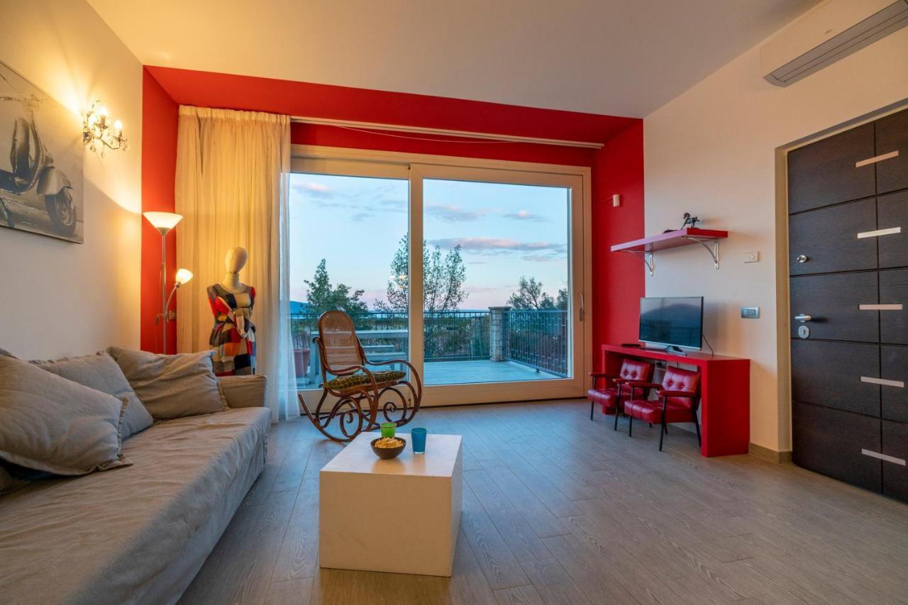 Residence Virgilio Toscolano Maderno Buitenkant foto